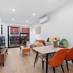 Charming Urban Townhouse Getaway